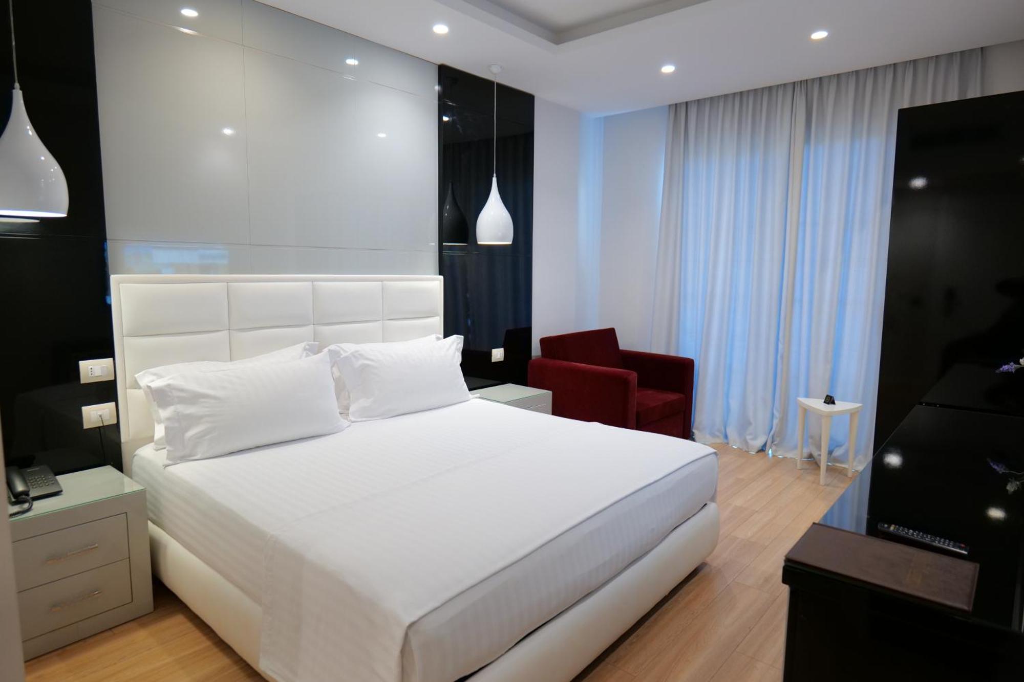 Hotel Luxury Ksamil Exterior photo